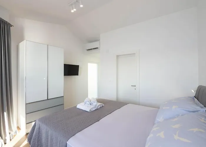 Marijo Villa Ražanj